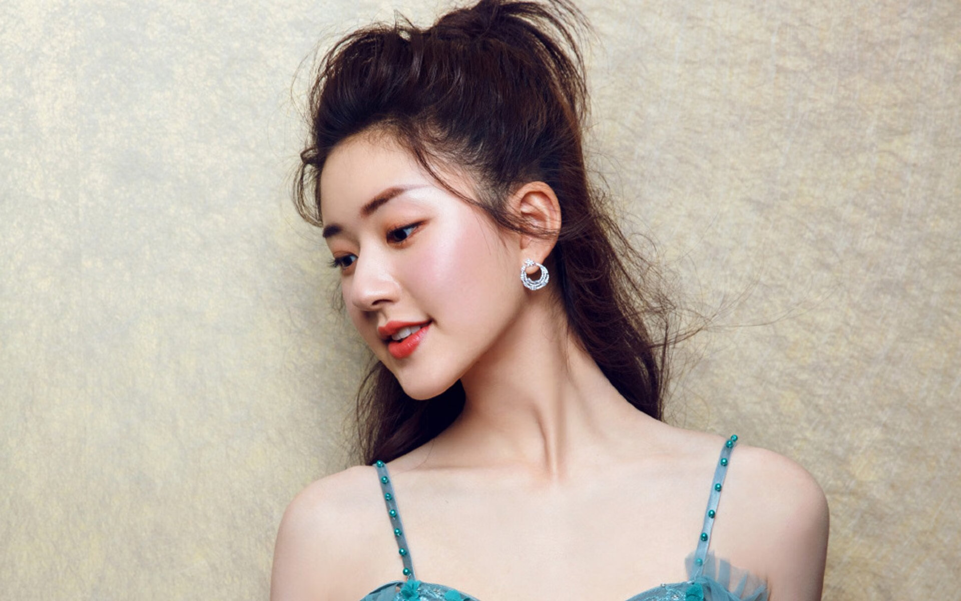 西甲国家德比焦点战，巴黎连续得分压制贝蒂斯