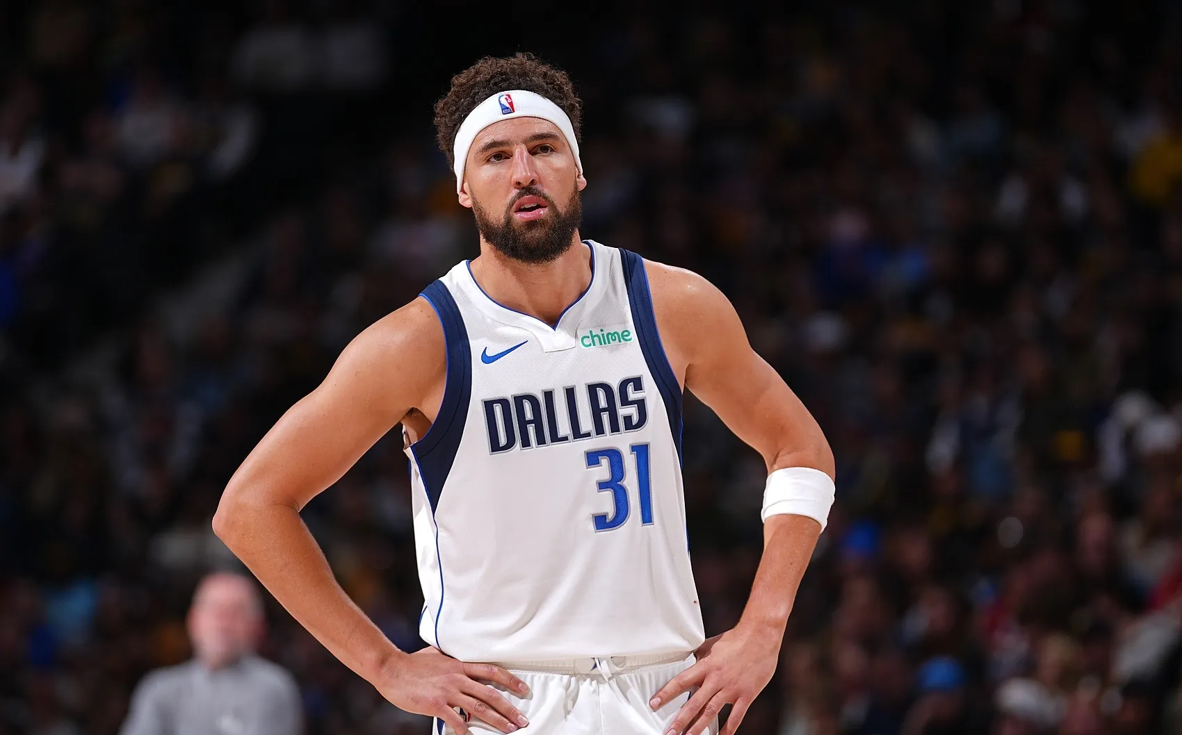 勇士主场开门红，汤普森汤普森专业大发制胜