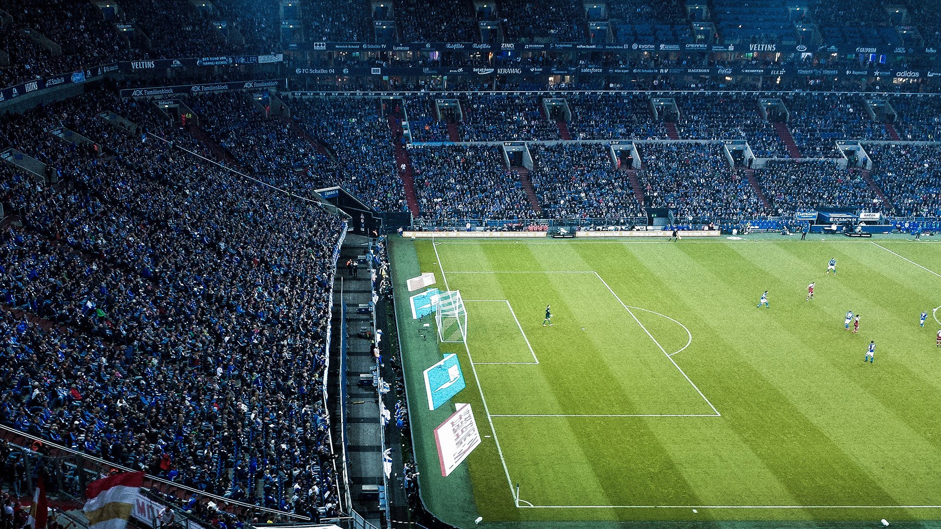 开云体育登录-当瑞士军刀切开巴萨防线，C罗用满分回应时代，足球世界没有唯一剧本